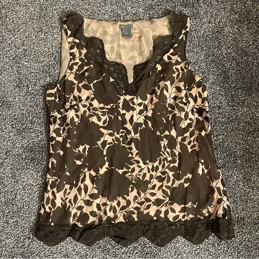 Ann Taylor Women’s Lacy Brown/Cream Size 6  Lightweight Blouse